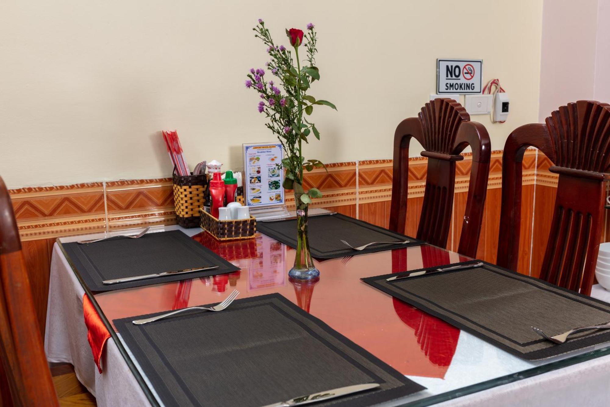 Viet Village Airport Hotel & Restaurants Hanoi Kültér fotó